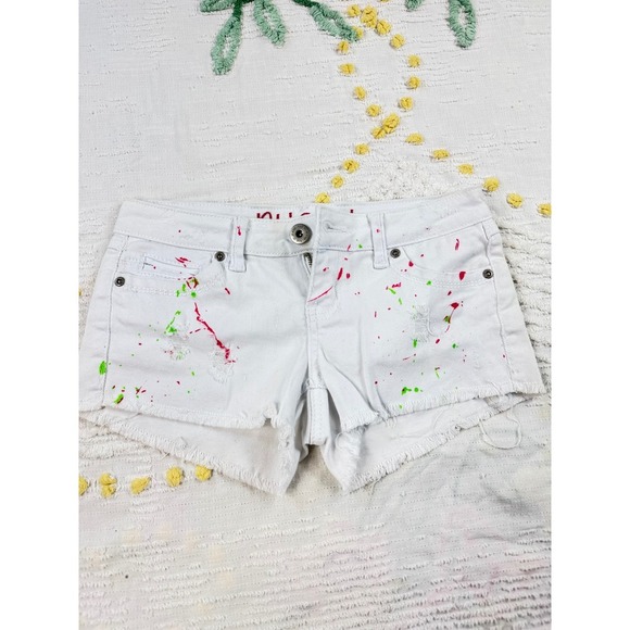 Rue21 White Denim Shorts Paint Splatter Distressed Frayed Raw Hem Casual 01 - Picture 2 of 7